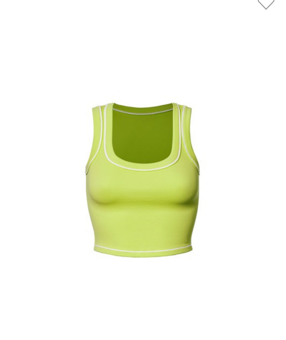 Contrast Round Basic Top